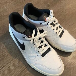 NIKE FULL FORCE LOW